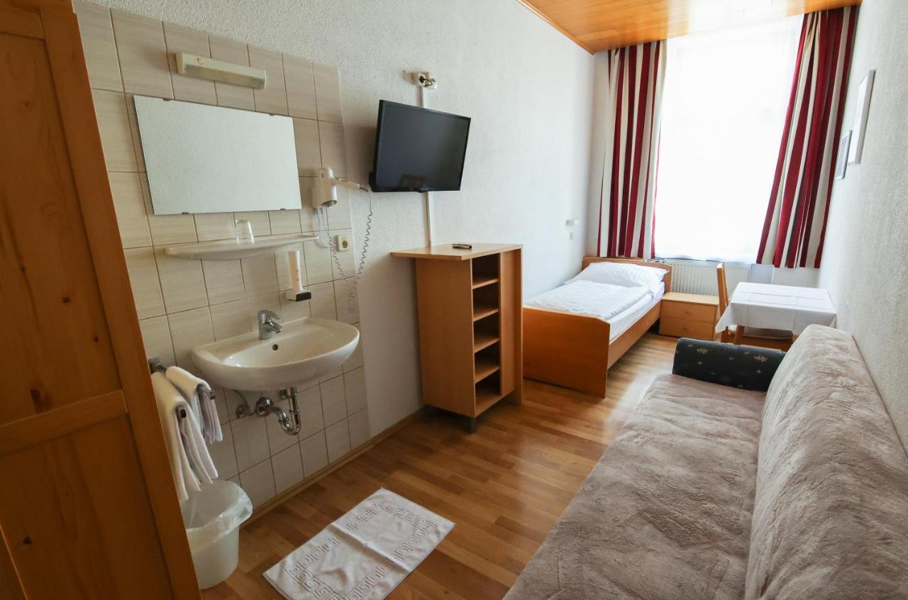 Hotel "Wilder Mann" リンツ エクステリア 写真